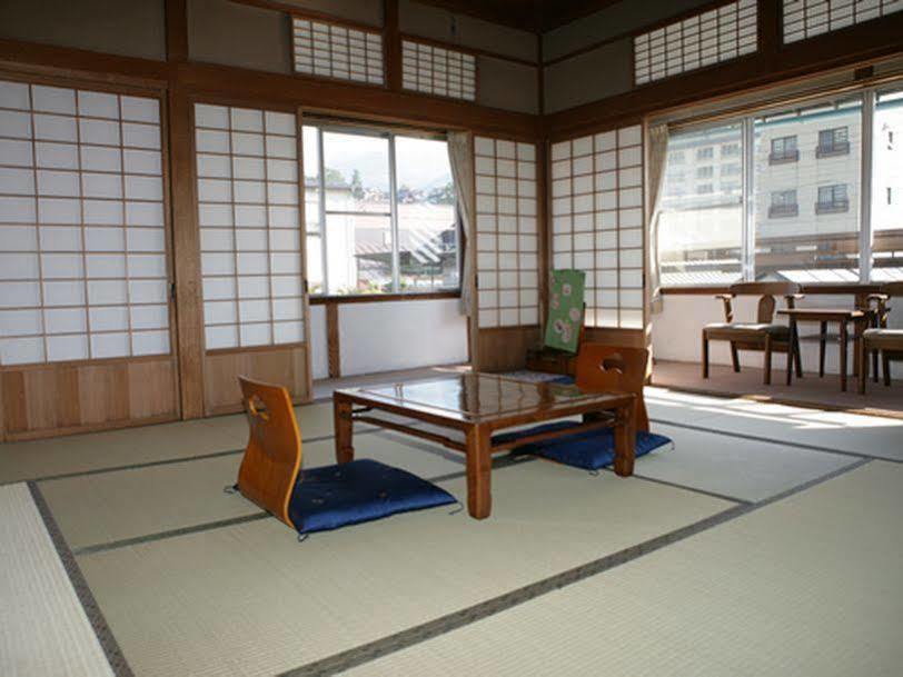 Yumoto Ryokan Yamanouchi  Buitenkant foto